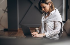 如何使用 Google 表格进行预算