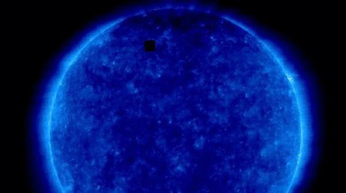 1650291499856013910.jpg mysterious-black-objects-appear-in-nasa-sun-photos-picture-4-Niytg3UDE.jpg